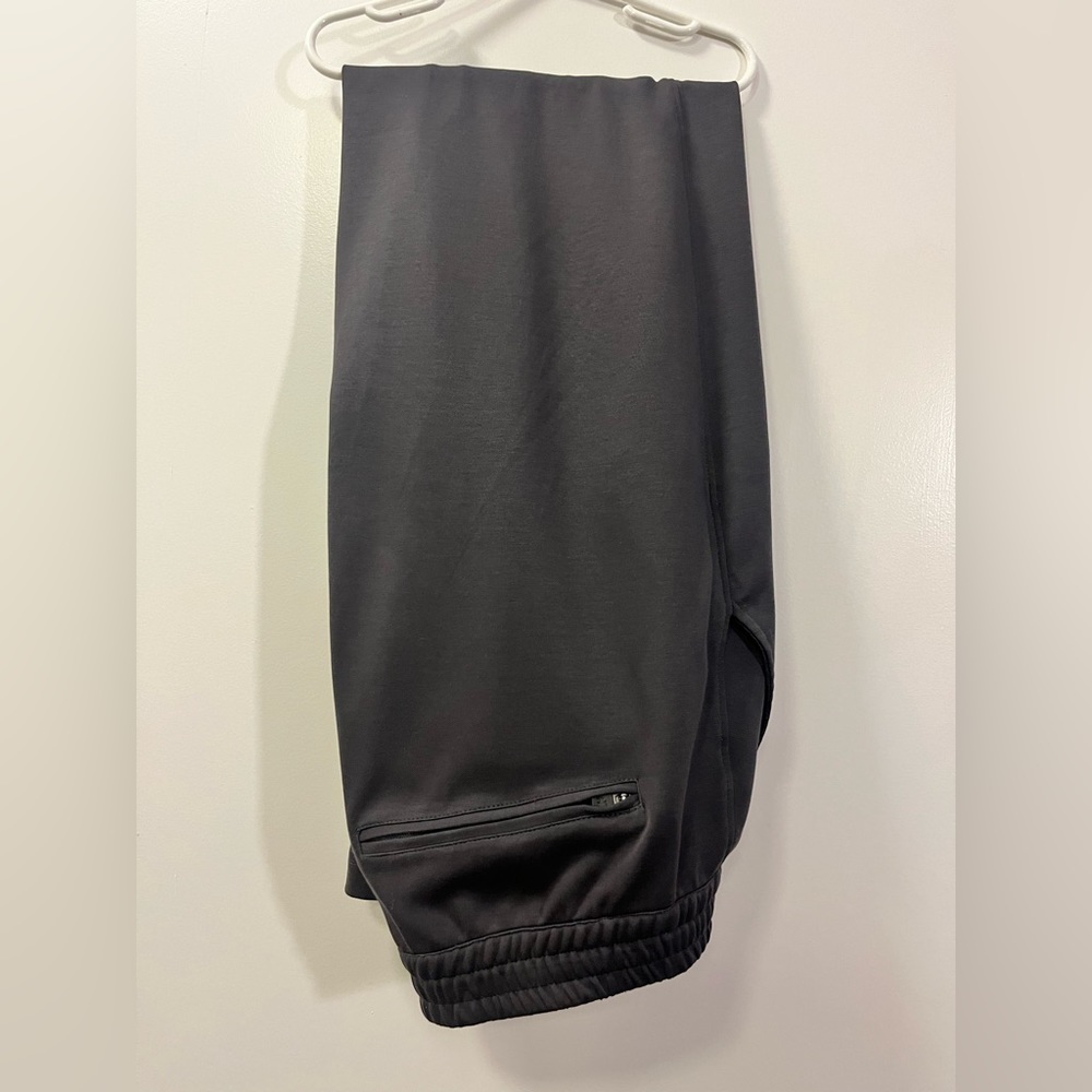 Raffi sweat pants. Very comfortable. size XL, about 34 at waist and 34 at length